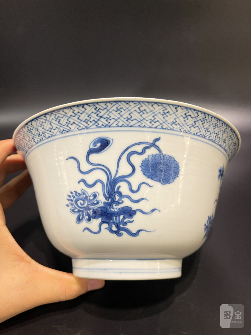 清康熙 青花一束莲纹大碗 - 图6